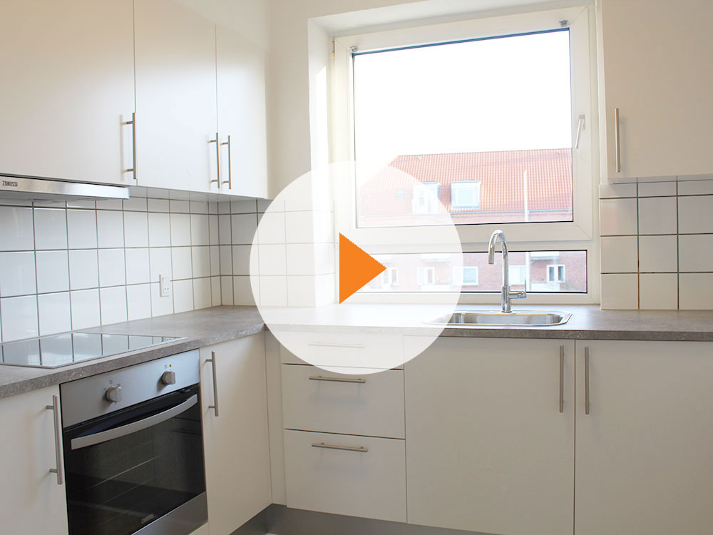 ledig-lejlighed-vejle-koekken-udsigt-Oesterbrogade-24-2-th-Youtube 2 værelses lejlighed i Vejle